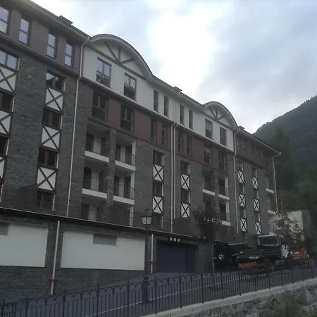 Ribasol Ski & Montalegre Park Apartment Arinsal